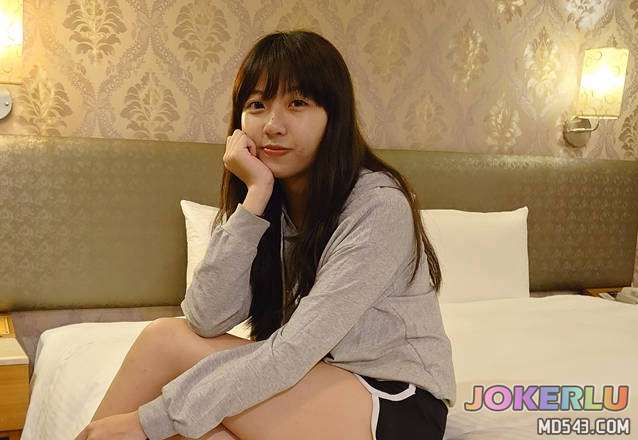 E-cup Korean mixed-race student girl romantic money