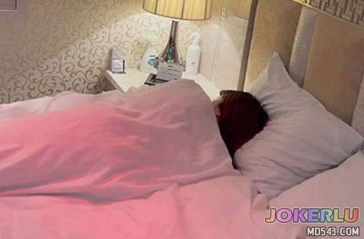  怪兽32期 和朋友女友的一夜情